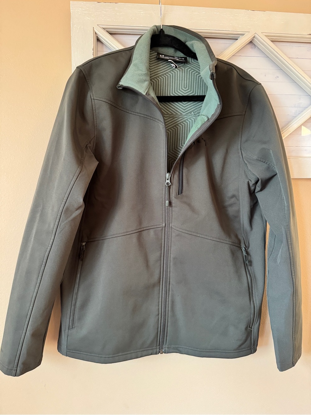 Under armour ColdGear Windproof Warm Zipper Fitted Jacket Size Medium Green